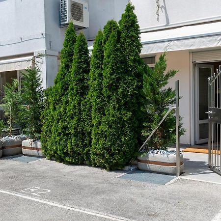 Stylish Apartment Mediterraneo Пореч Екстер'єр фото