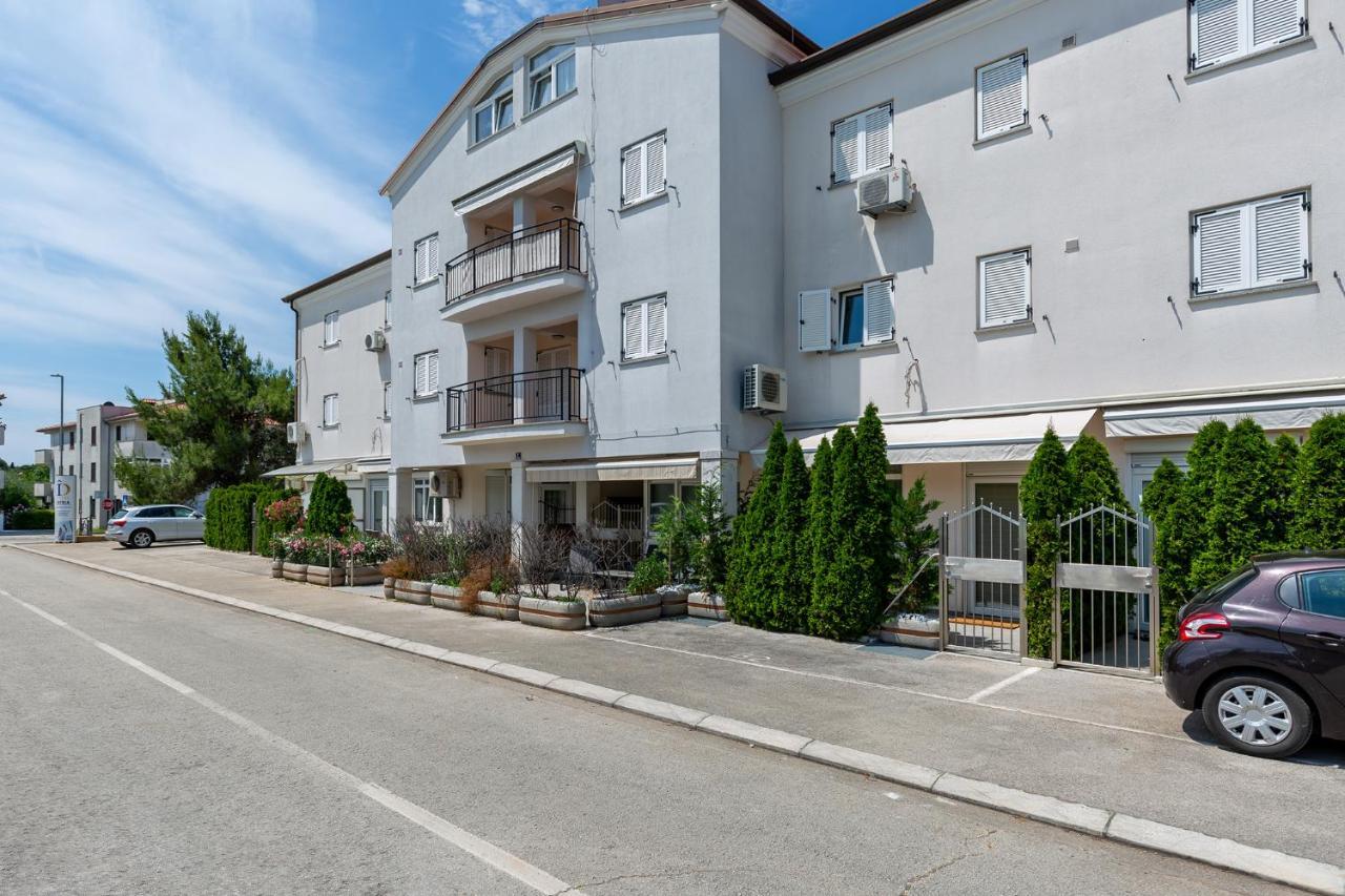 Stylish Apartment Mediterraneo Пореч Екстер'єр фото